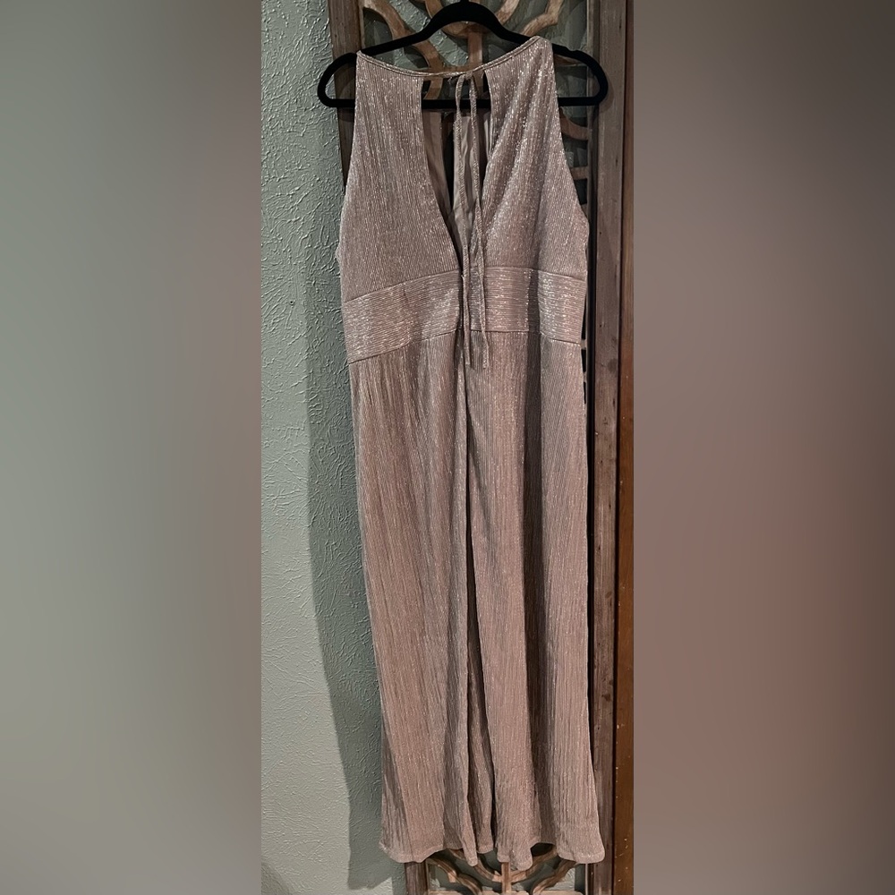 R & M Richards Metallic Knit Keyhole Halter Gown 18W - Picture 3 of 4